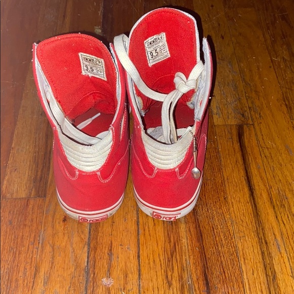 Used - Picture 3 of 3